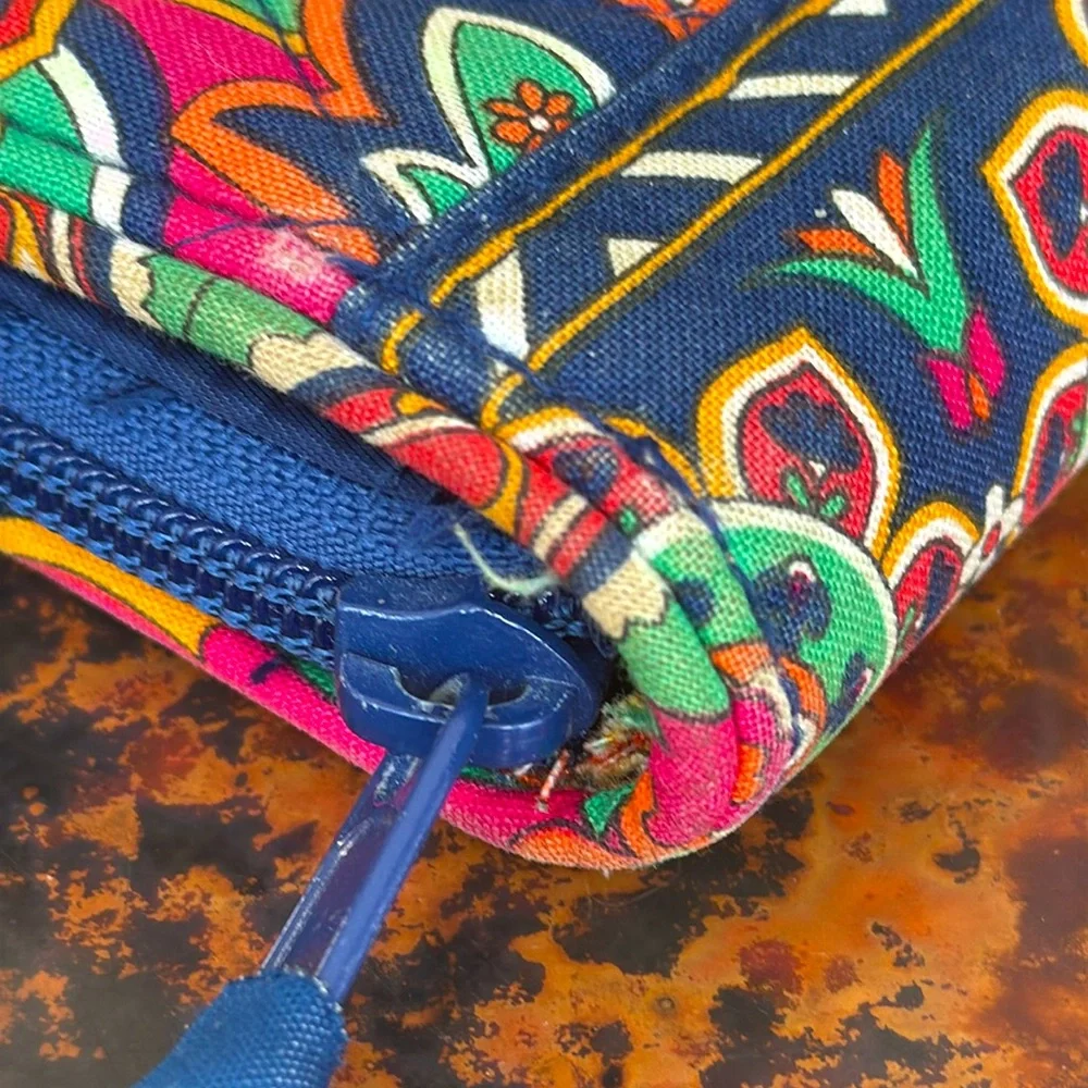 Vera Bradley Turn Lock & Zipper Wallet in the Venetian Paisley- 12 RFID CC Slips - Picture 6 of 10